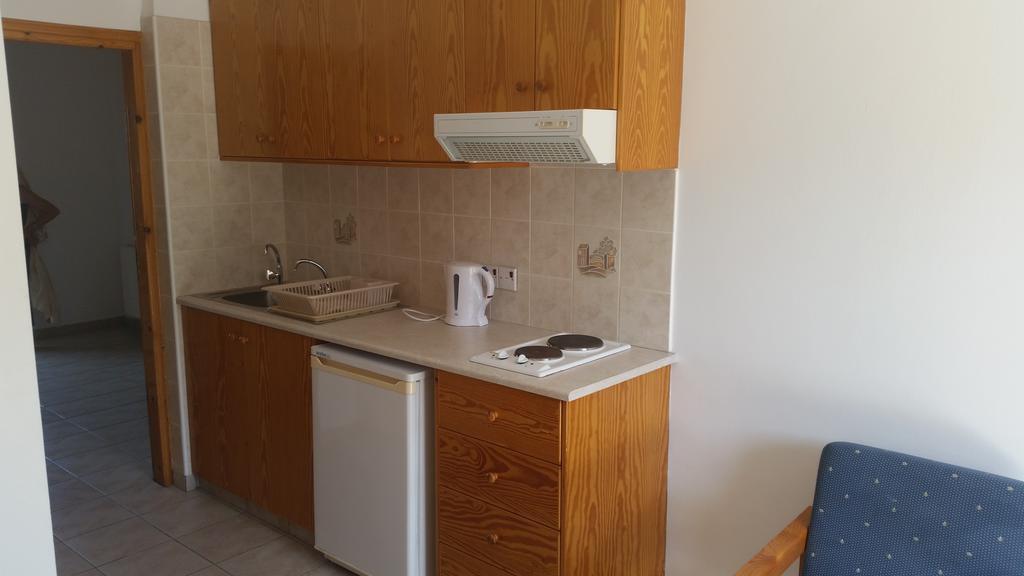 Pissouriana Hotel Apartments Kültér fotó