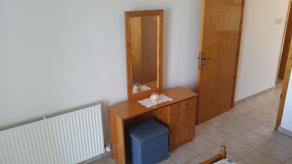 Pissouriana Hotel Apartments Kültér fotó