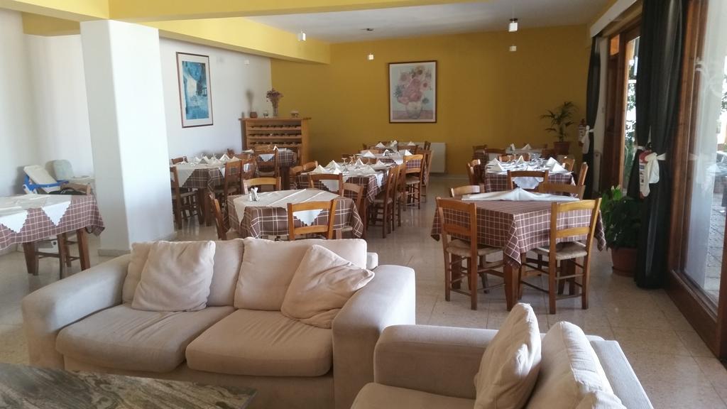 Pissouriana Hotel Apartments Kültér fotó
