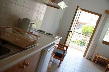 Pissouriana Hotel Apartments Kültér fotó